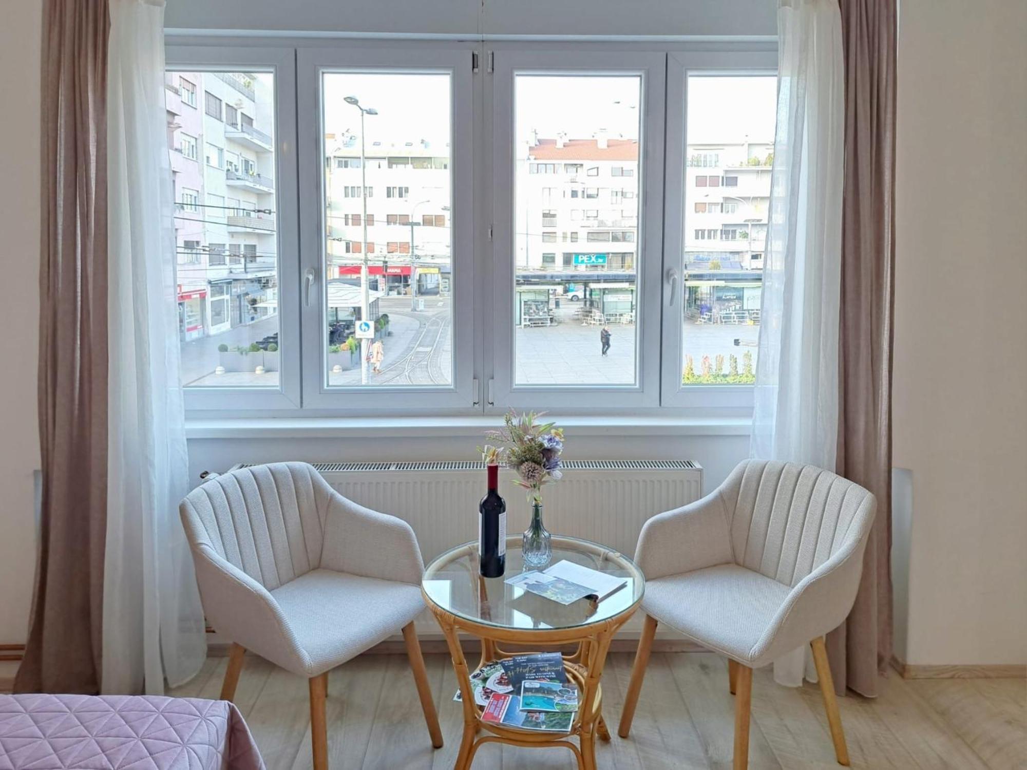 Beautiful Apartment In Center Of Zagreb Exteriör bild